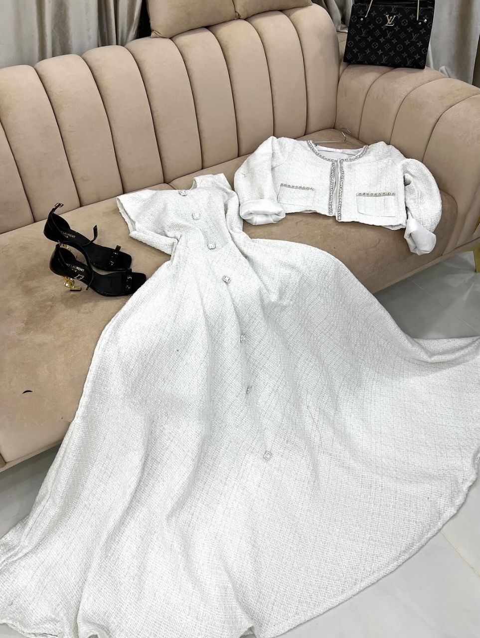 طقم أنيق فاخر – إصدار راقٍ محدود