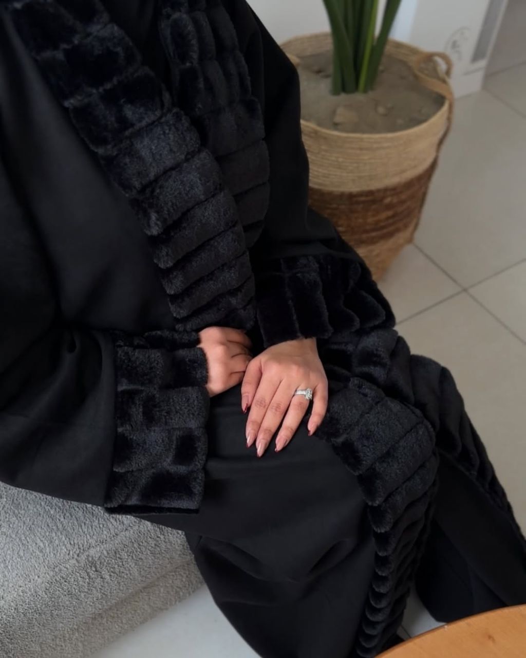 معطف FURORE – اللون الأسود