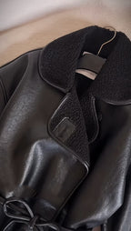 جاكيت جلد فاخر مبطّن – تصميم عصري أنيق