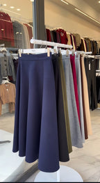 تنورة كشمير ناعمة – دفء ✨ وأناقة