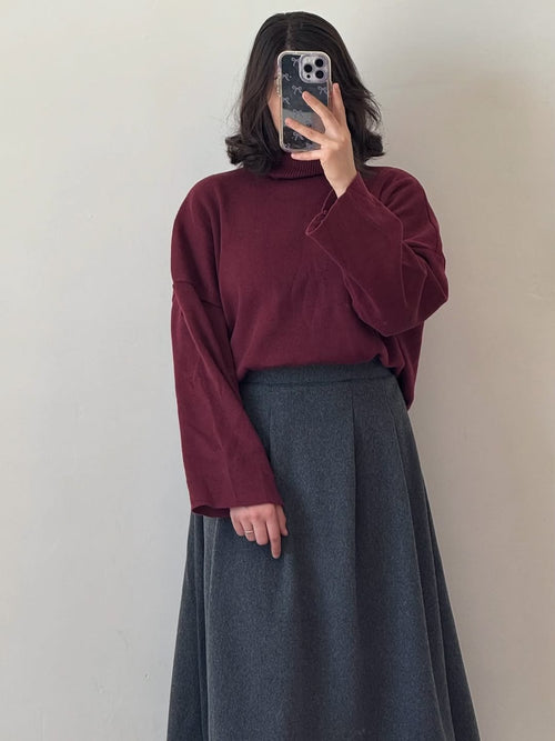 تنورة كشمير بثنيات أنيقة