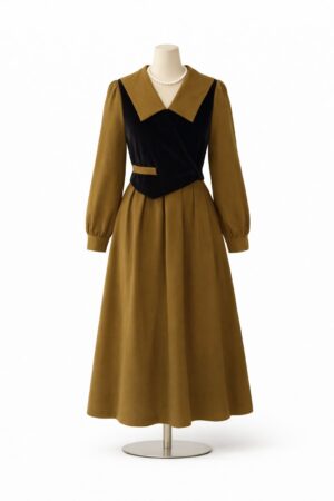 photo_2026-01-25_19-54-23-1 فستان ميدي بلون موستارد مع تصميم فيست أنيق